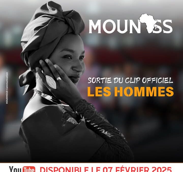 Mounass rend hommage aux hommes dans son nouveau clip “Les hommes”