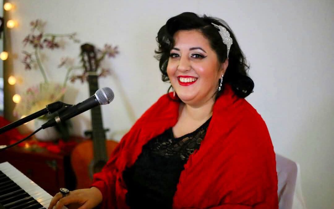 Interview avec Nora Balile : Poétesse nomade, lumière de résilience et voix de libération